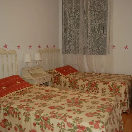 Apartamentos Santa Barbara Apartment